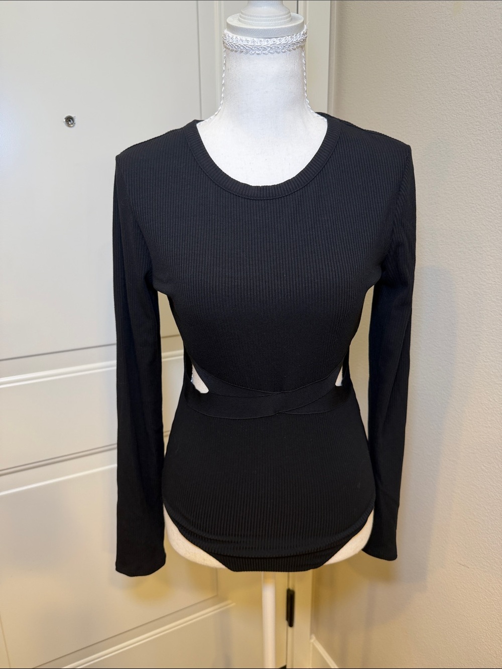 Bar III Black Long-Sleeve Ribbed Top with Waist Cutouts Bodysuit
